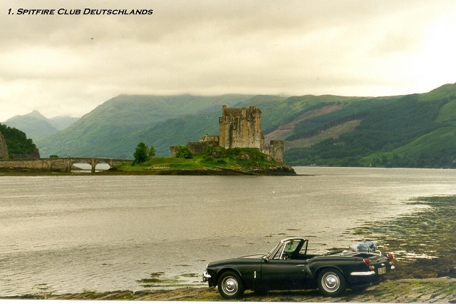 sp44_l.jpg - Jürgen Brüchert / Eilean Donan Castle /Schottland